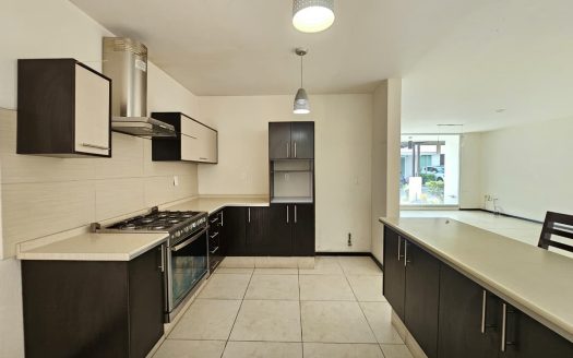 Casa en venta coto privado – Col. Insurgentes
